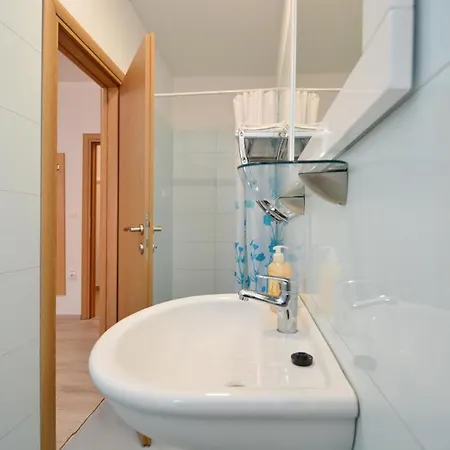 Antonija Starigrad Paklenica