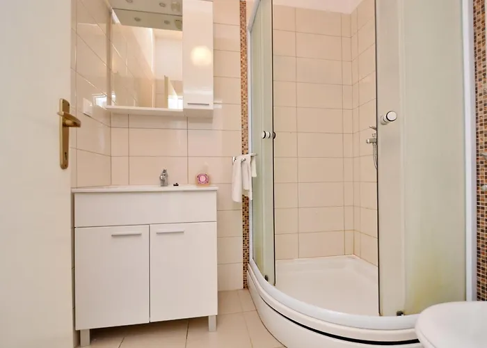 Antonija Starigrad Paklenica