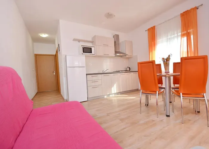 Antonija Διαμέρισμα Starigrad Paklenica