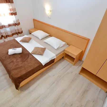 Antonija * Starigrad Paklenica