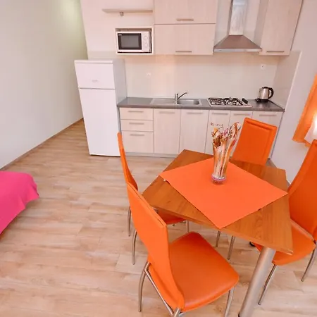 Appartement Antonija *